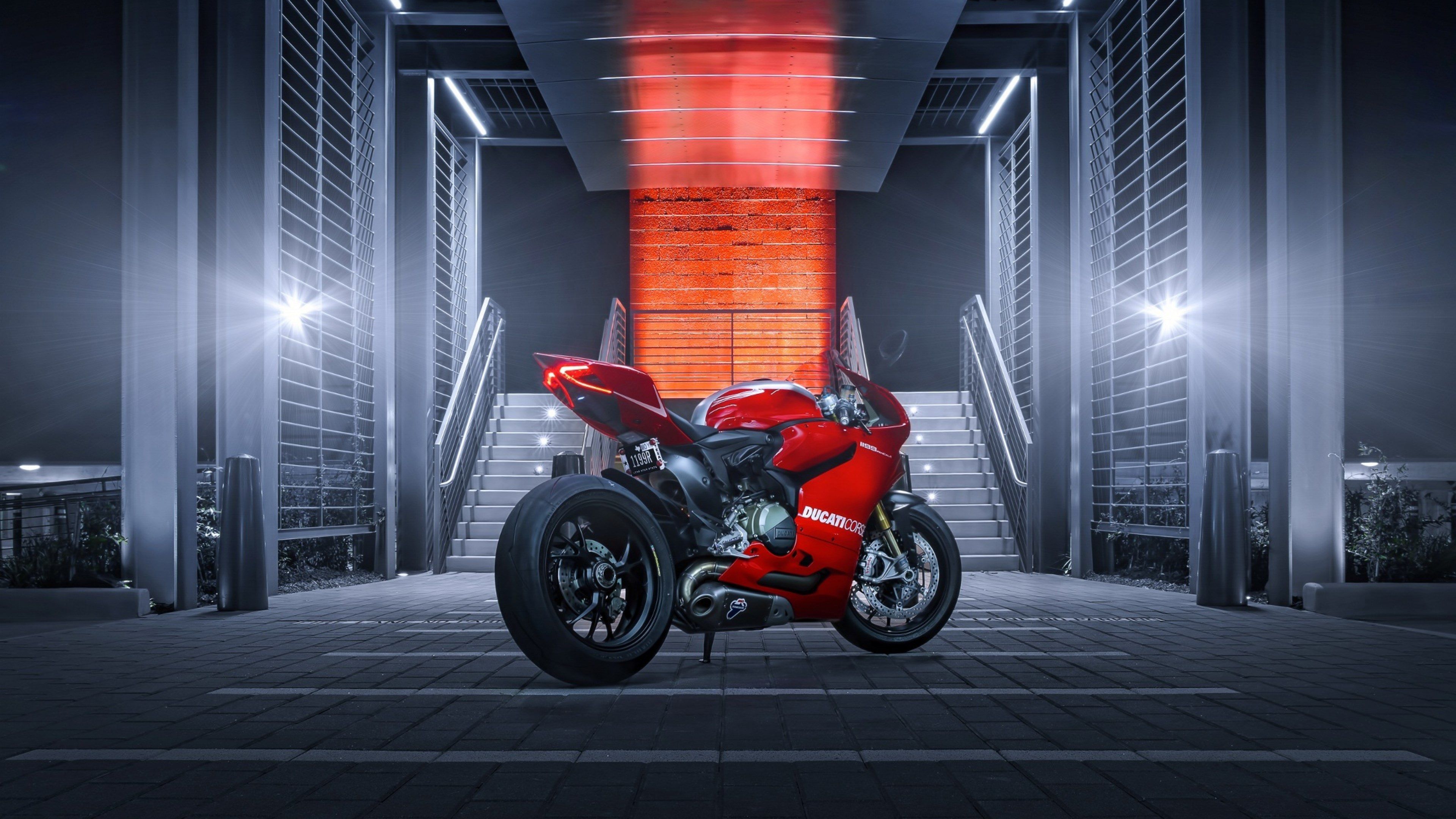 Hình nền Moto 4K là lựa chọn hoàn hảo cho bất kỳ ai đam mê xe mô tô. Chắc chắn bạn sẽ rất thích những bức ảnh đẹp và chất lượng cao mà chúng tôi cung cấp. Hãy truy cập trang web của chúng tôi và trang trí máy tính của bạn một cách độc đáo và đẹp mắt hơn.