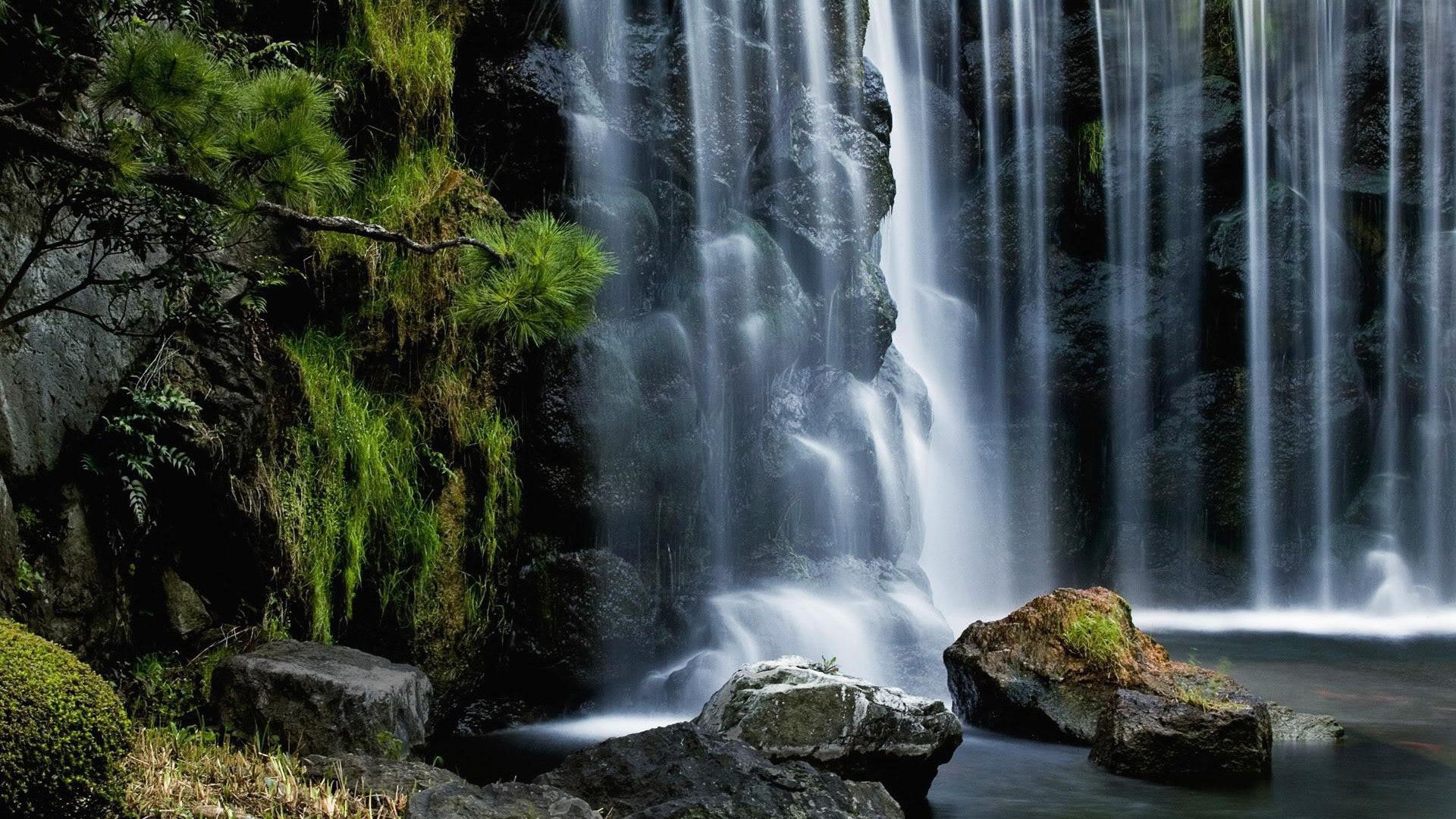Thác nước là một trong những khung cảnh đẹp nhất thiên nhiên ban tặng cho chúng ta. Hãy chiêm ngưỡng những hình nền thác nước đẹp để cho mình tận hưởng cảm giác thư giãn, yên bình ngay tại không gian làm việc hay giải trí của bạn.