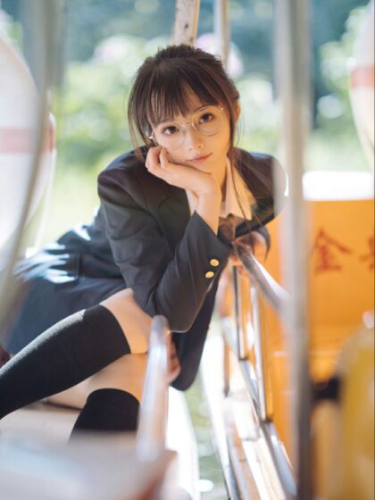 Hình ảnh gái Nhật đeo kính