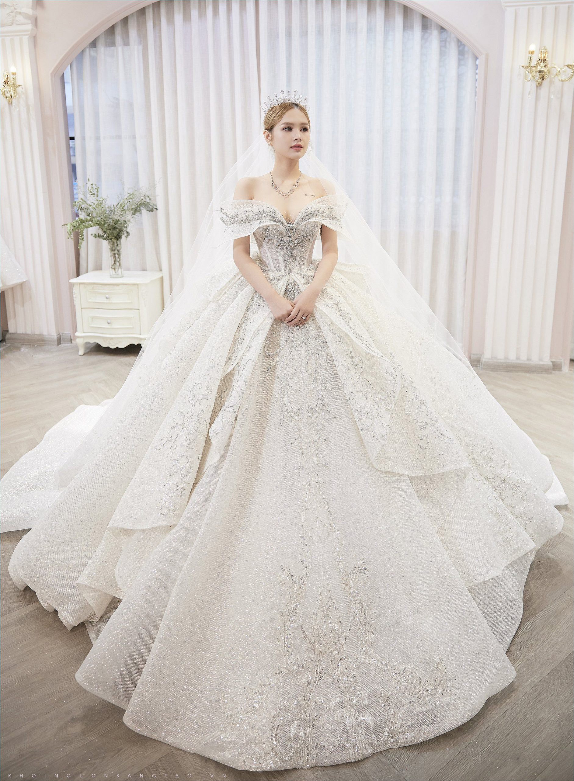 Hình ảnh váy cưới đẹp lộng lẫy nhất cho cô dâu