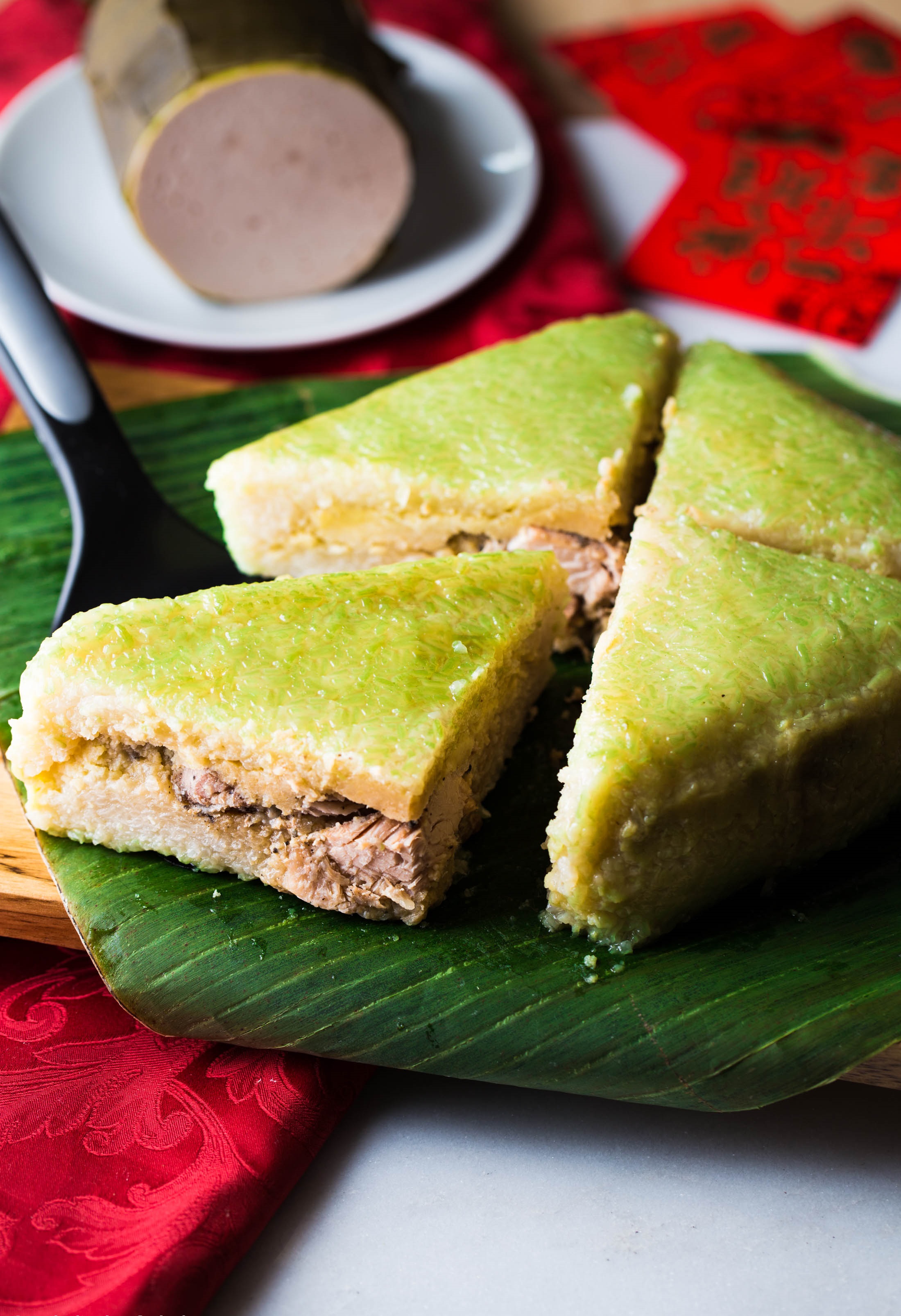 Hình ảnh bánh chưng không chỉ đẹp mắt mà còn đầy ý nghĩa. Nếu bạn yêu thích ẩm thực Truyền thống Việt Nam hay muốn tìm hiểu về nền văn hóa đặc sắc của dân tộc ta, hãy xem các hình ảnh về bánh chưng. Chắc chắn bạn sẽ cảm thấy thú vị và hứng thú!