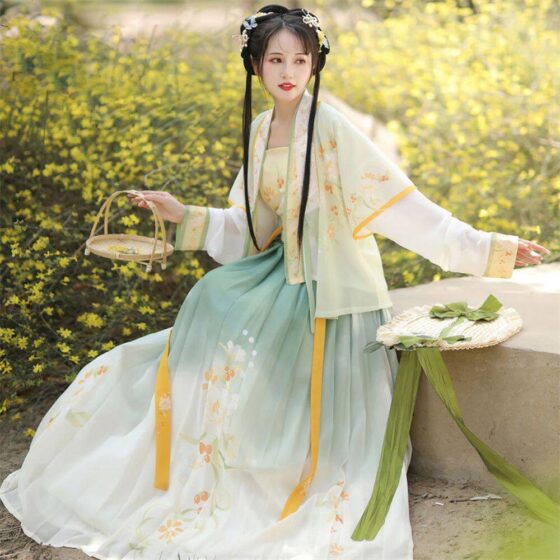 Ảnh gái xinh cổ trang Trung Quốc mặc Hanfu