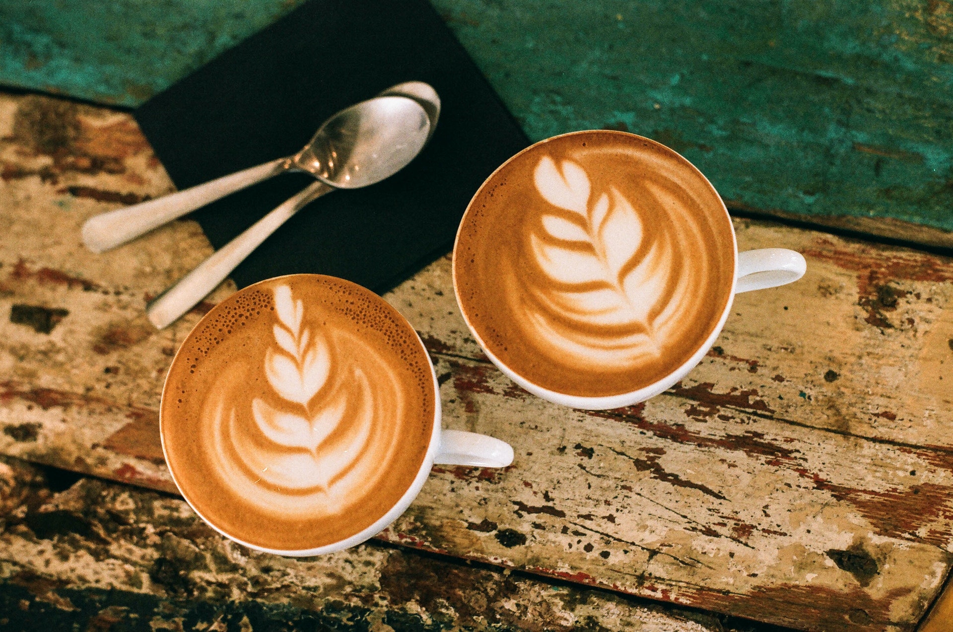 Cafe tâm trạng là đồ uống lý tưởng để gửi gắm tâm sự và chia sẻ cảm xúc. Hãy thư giãn và tận hưởng vị đắng ngọt của cà phê qua các hình ảnh về cafe tâm trạng.