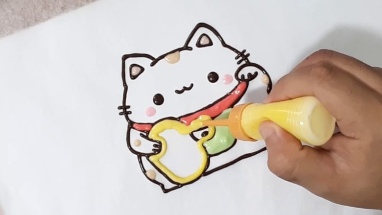 Cách vẽ mèo thần tài bằng socola